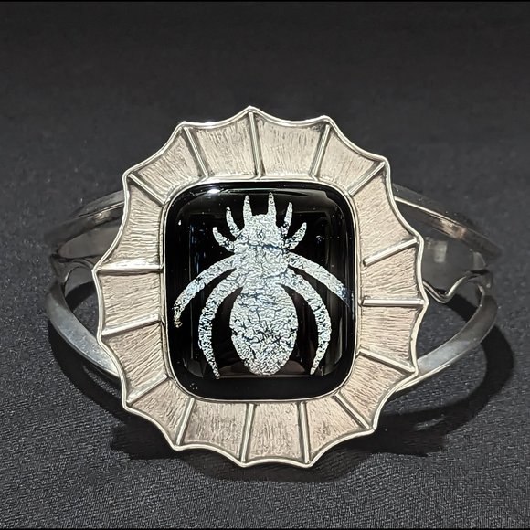 Large Majestic Silver & Black Spider HALLOWEEN Sterling Silver Dichroic Bracelet - Picture 3 of 13